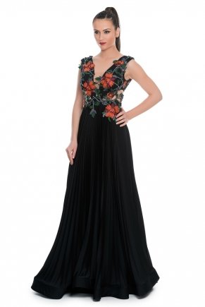 Black Pilise Small Size Long Evening Dress K5637