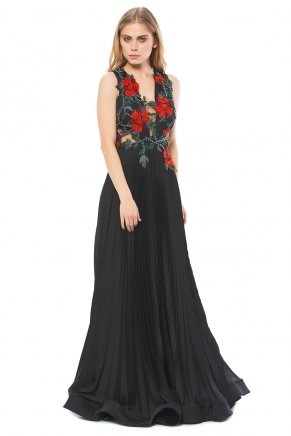 Black Cleavage Small Size Long Evening Dress K6117